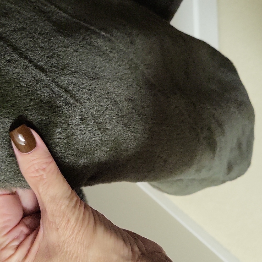 Lux Hunter green Badgley Mischka coat - Picture 12 of 12